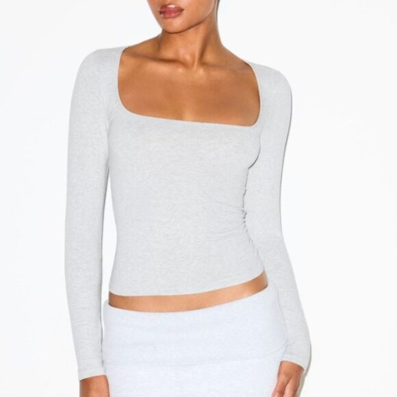 SKIMS SCOOP NECK LONG SLEEVE TOP - Picture 2 of 5
